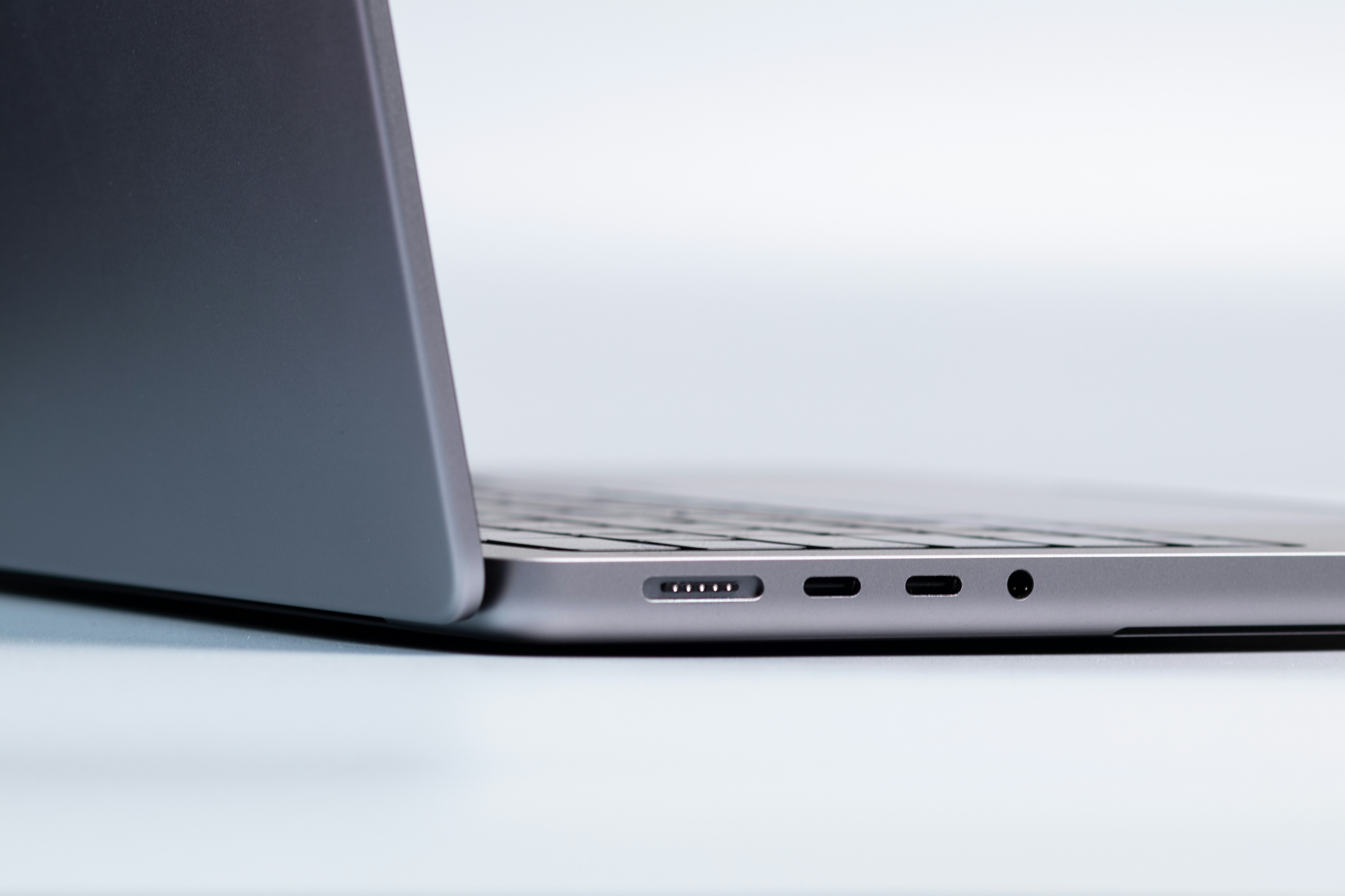 MacBook ports